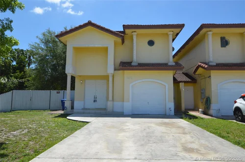 4470 NW 159th St, Miami Gardens FL 33054