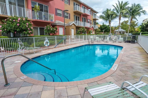 2725 NE 8th Ave # 103, Wilton Manors FL 33334