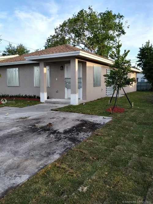 16435 NW 22nd Ave, Miami Gardens FL 33054
