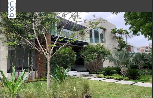 390 Pacific Rd, Key Biscayne FL 33149