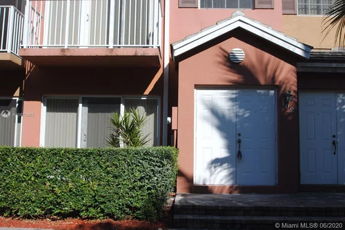 2725 NE 8th Ave # 102, Wilton Manors FL 33334