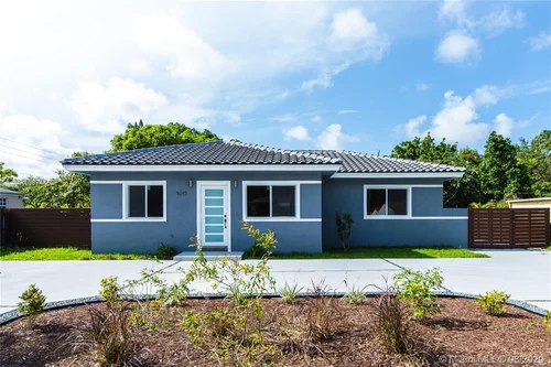 1015 NE 122nd St, North Miami FL 33161