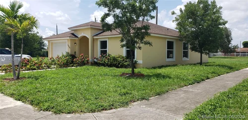 2401 NW 153rd St, Miami Gardens FL 33054