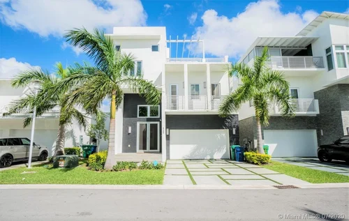 8285 NW 34 Dr, Doral FL 33122