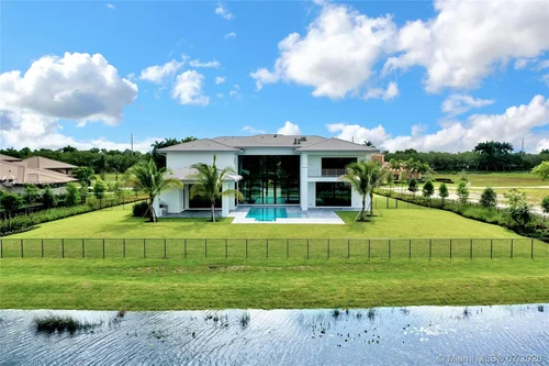 2829 Lake Ridge Lane, Weston FL 33332