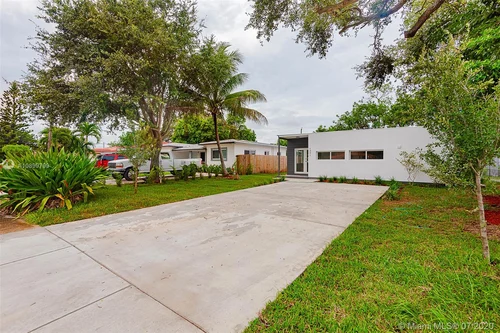 1351 NE 158th St, North Miami Beach FL 33162