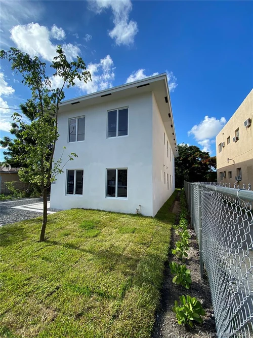 1020 NW 29th Ter, Miami FL 33127