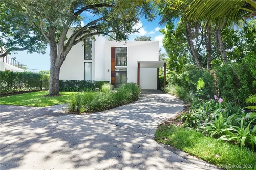 8550 Arboretum Ln, Miami FL 33138