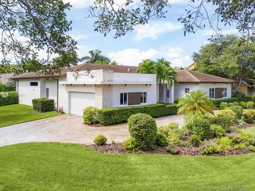 8000 SW 178th St, Palmetto Bay FL 33157