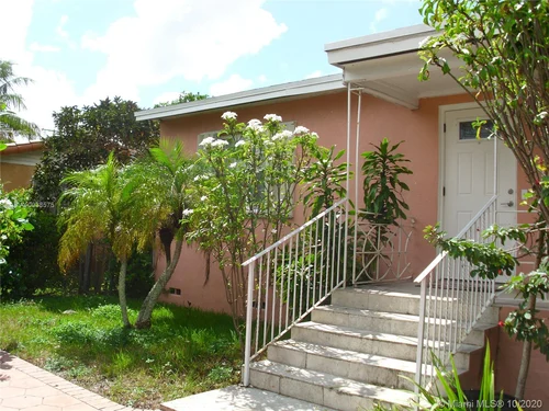 12650 NW 5th Ave, North Miami FL 33168