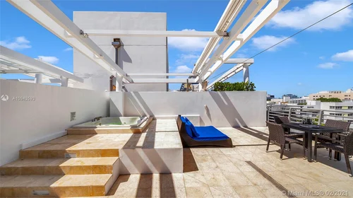 1437 Collins Ave, Miami Beach FL 33139