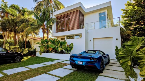 288 Ocean Blvd, Golden Beach FL 33160