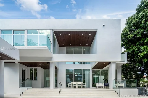 200 Buttonwood Dr, Key Biscayne FL 33149