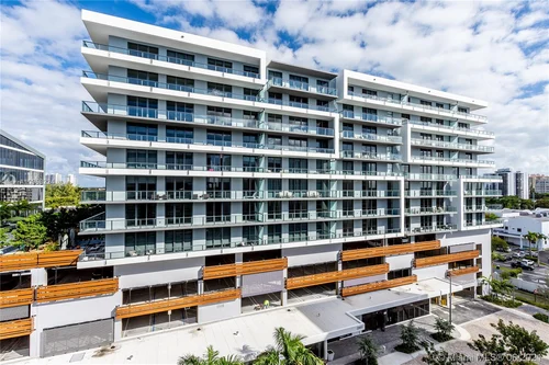 2960 NE 207th St # 908, Aventura FL 33180