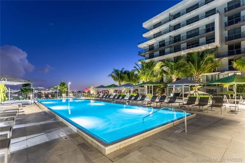 2960 NE 207th St # 612, Aventura FL 33180