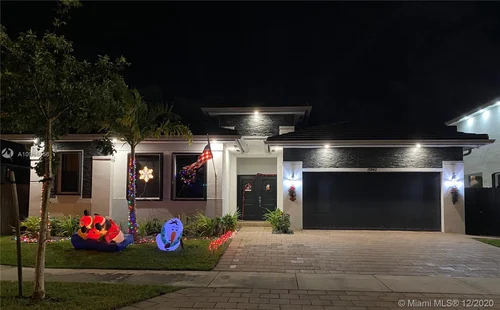 15942 SW 44th St, Miami FL 33185