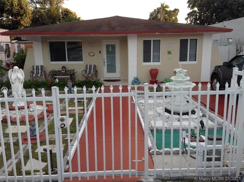 438 NW 121st St, North Miami FL 33168