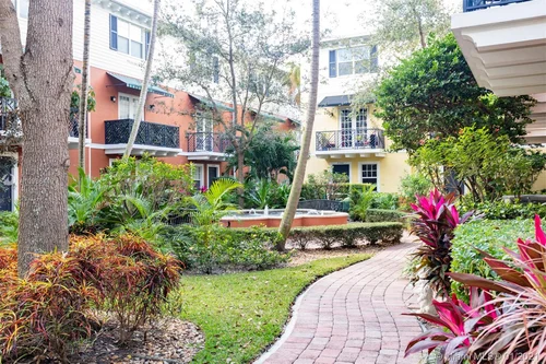 2283 NE 9th Ave, Wilton Manors FL 33305