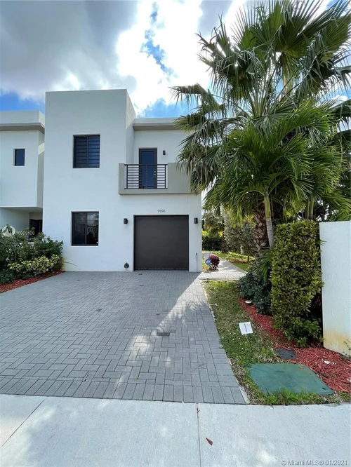 9186 SW 5th Ln, Miami FL 33174