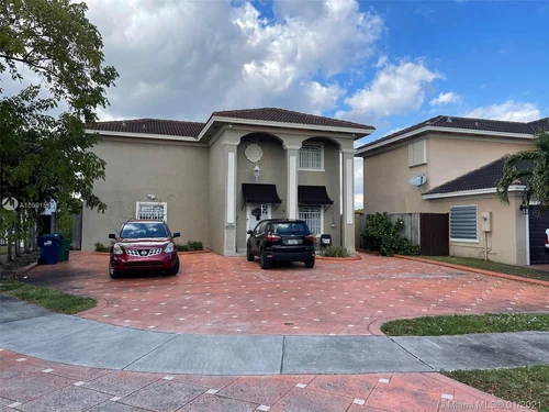 7763 NW 198th Ter, Hialeah FL 33015
