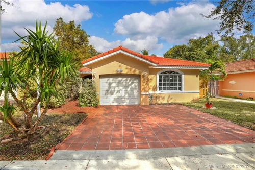 8481 SW 10th Ter, Miami FL 33144