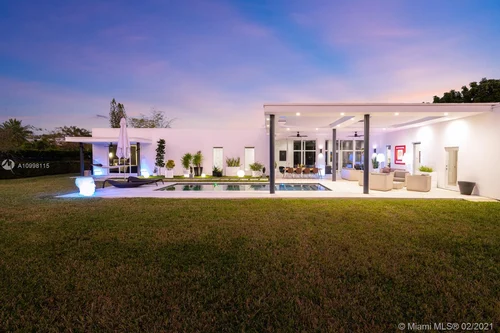 6990 SW 102nd Ave, Miami FL 33173