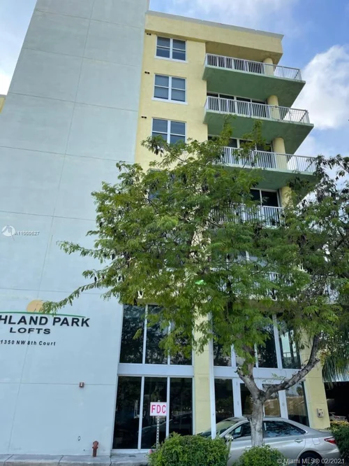 1350 NW 8th Ct # 5, Miami FL 33136