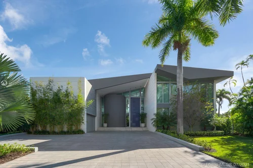 325 Centre Is, Golden Beach FL 33160