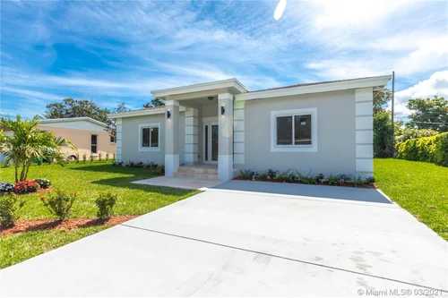40 NW 185th Ter, Miami Gardens FL 33169