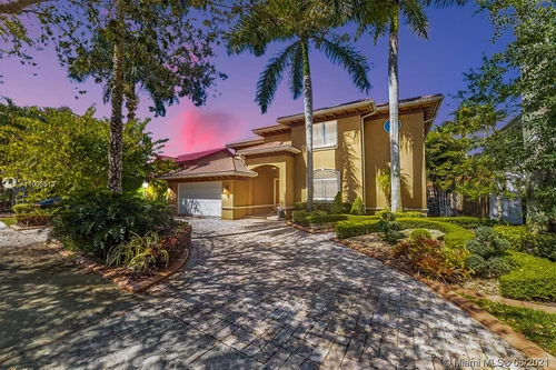 8235 NW 163 St, Miami Lakes FL 33016