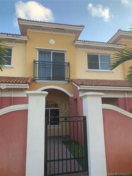 3512 NW 29th Pl, Lauderdale Lakes FL 33311