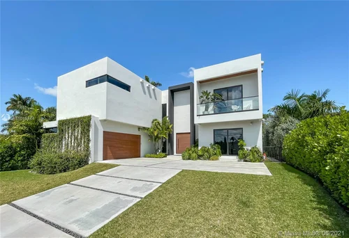 2125 NE 124th St, North Miami FL 33181