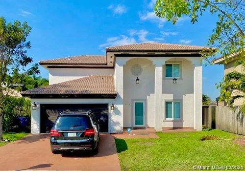 7769 NW 198th Ter, Hialeah FL 33015