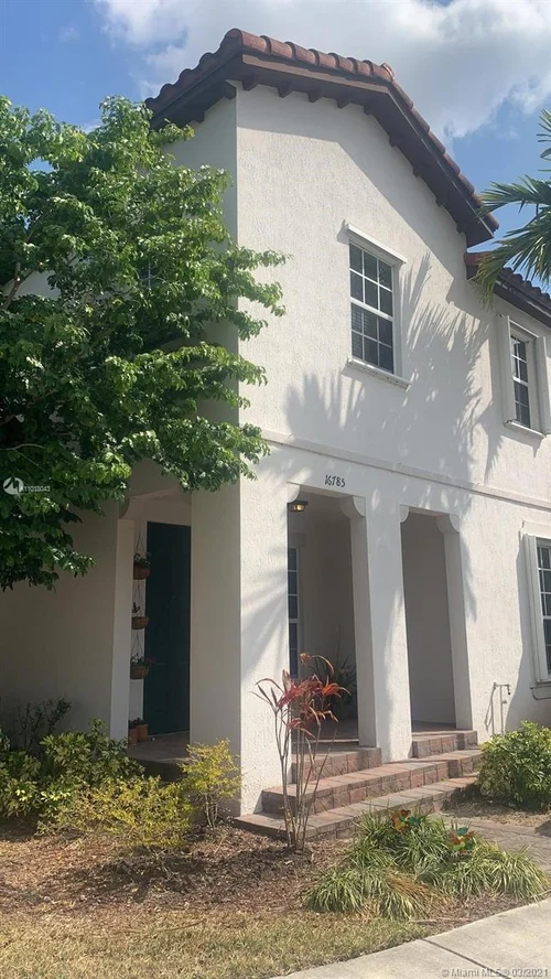 16785 SW 95 ST MIAMI florida # 16785, Kendall FL 33196