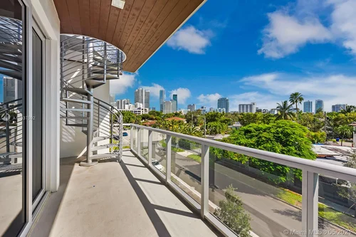 529 SW 11th St # 304, Miami FL 33129