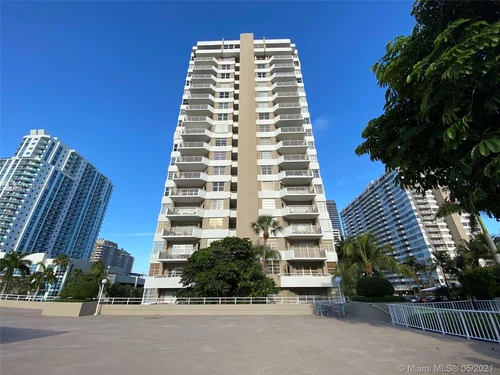 1965 S Ocean Dr # 4D, Hallandale Beach FL 33009