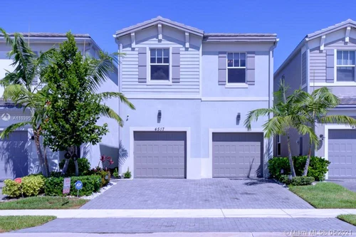 4517 NW 48th Ter, Tamarac FL 33319