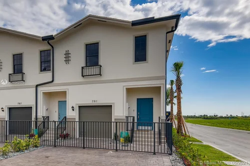 707 SW 11 ST, Florida City FL 33034