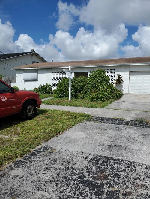 14310 NW 12th Ave, Miami FL 33168