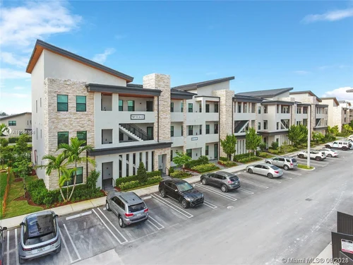7809 NW 104th Ave # 35, Doral FL 33178