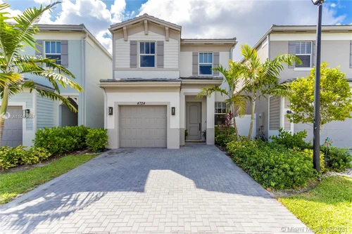 4724 NW 48th Ter, Tamarac FL 33319
