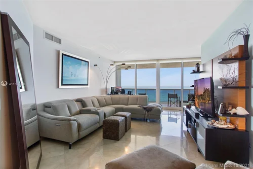 4779 Collins Ave # 1902, Miami Beach FL 33140