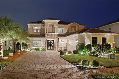 8952 Cypress Grove Ln, Royal Palm Beach FL 33411