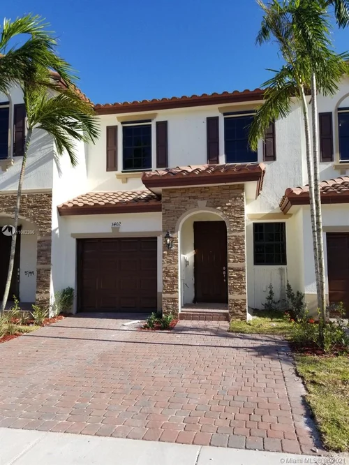 3402 SE 1st St, Homestead FL 33033