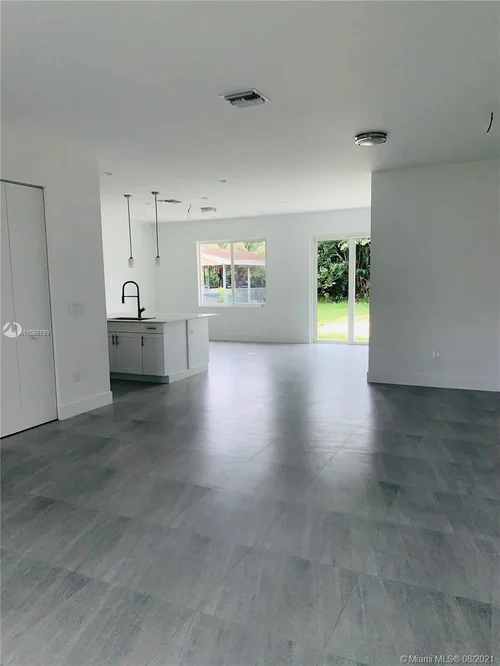 278 N BISCAYNE RIVER DR, Miami FL 33169
