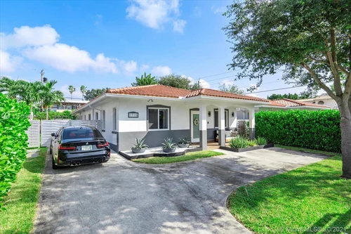 1715 SW 11th St, Miami FL 33135