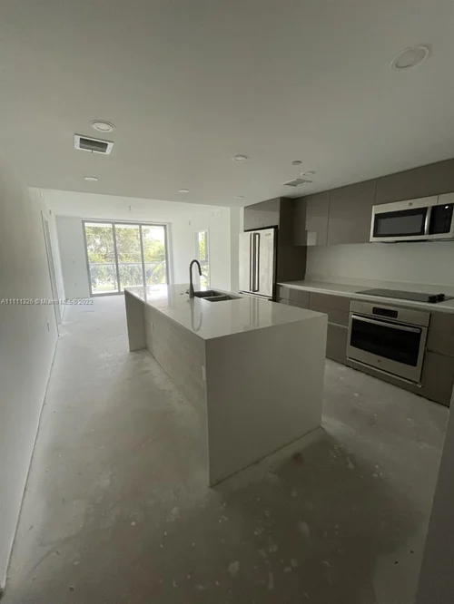 13800 Highland Dr # 309, North Miami Beach FL 33181