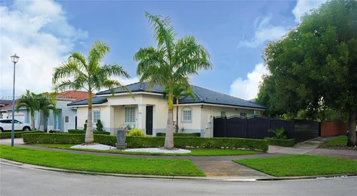 19980 NW 78th Path, Hialeah FL 33015