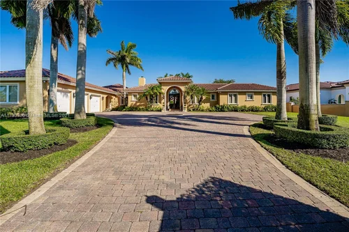 301 NW 127th Ave, Miami FL 33182