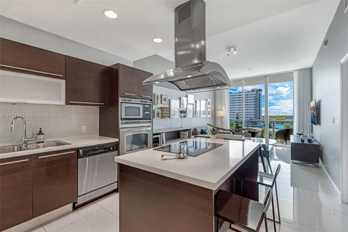 7930 East Dr # 707, North Bay Village FL 33141